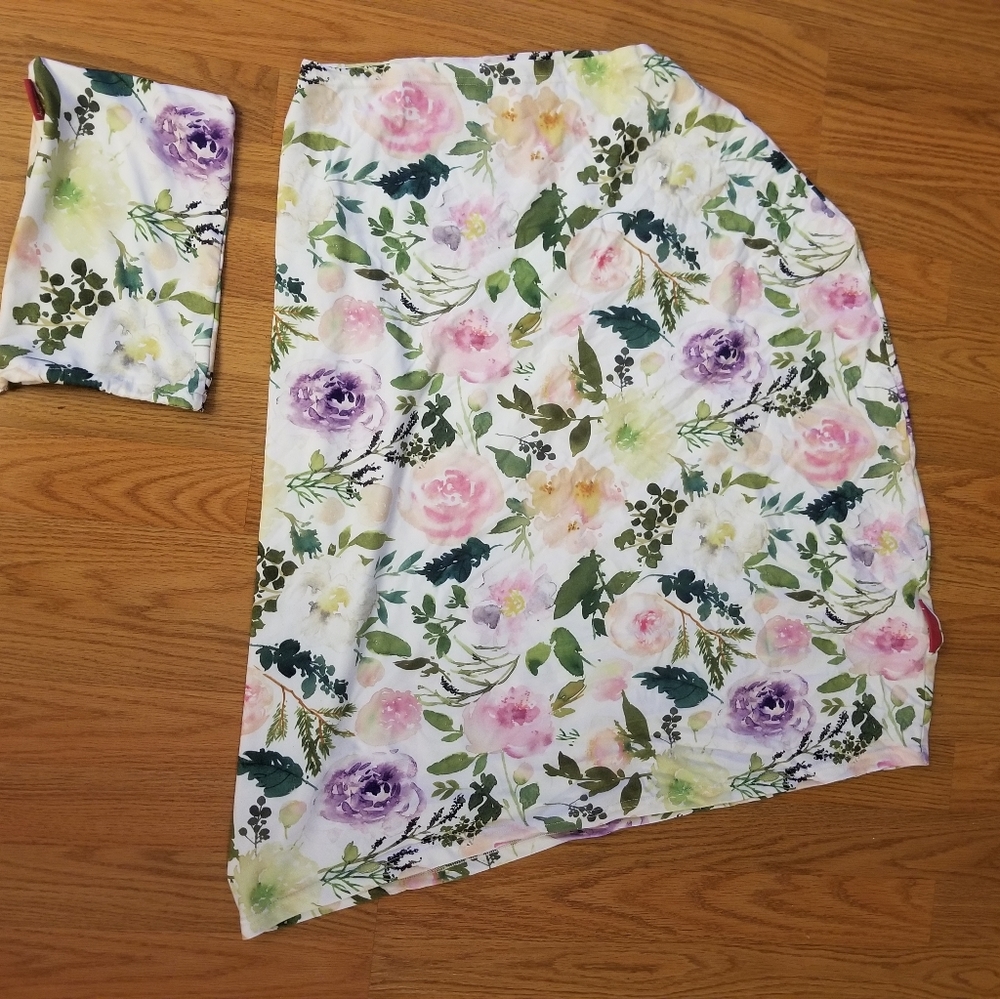 NWOT Nursing cover/Car seat cover